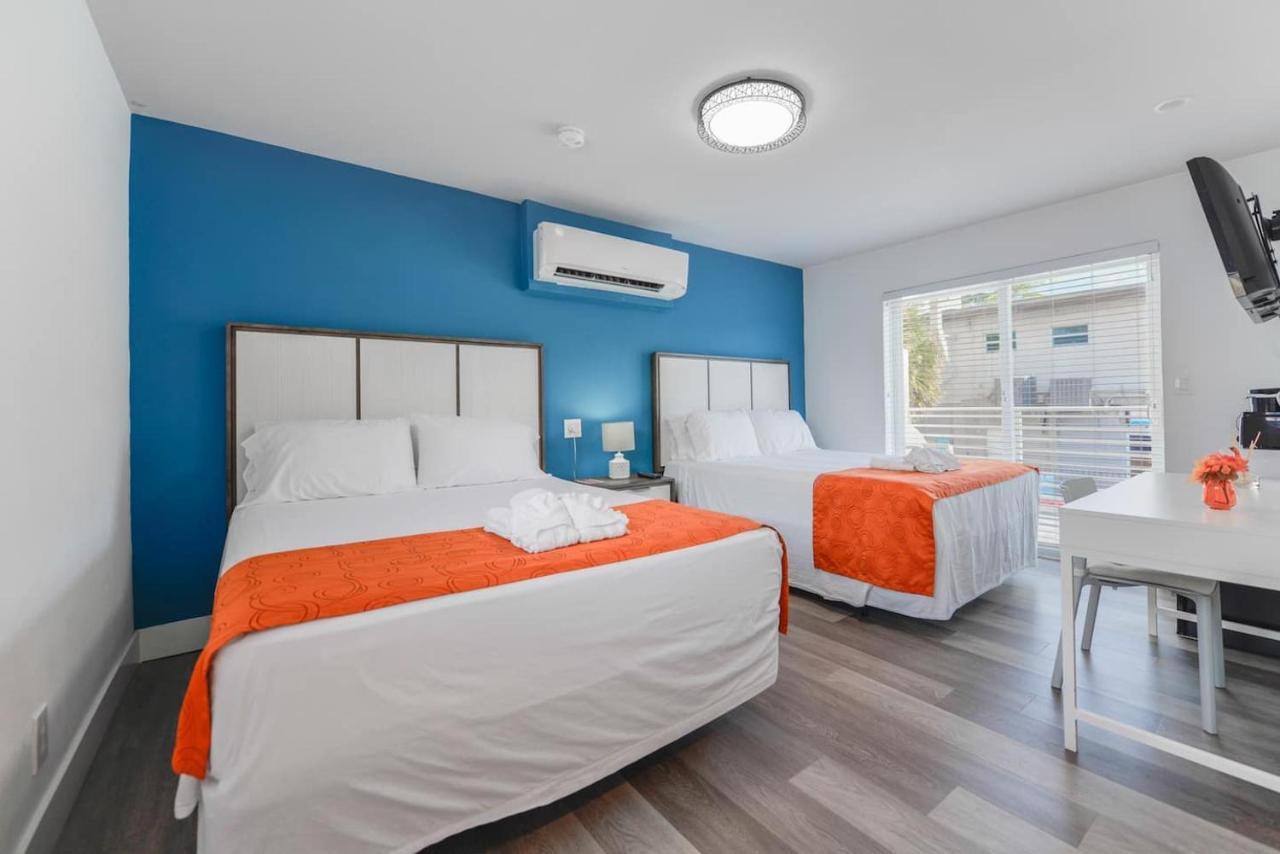 Cozy 1 Bedroom With Pool Steps From The Beach #47 Hollywood Exterior photo
